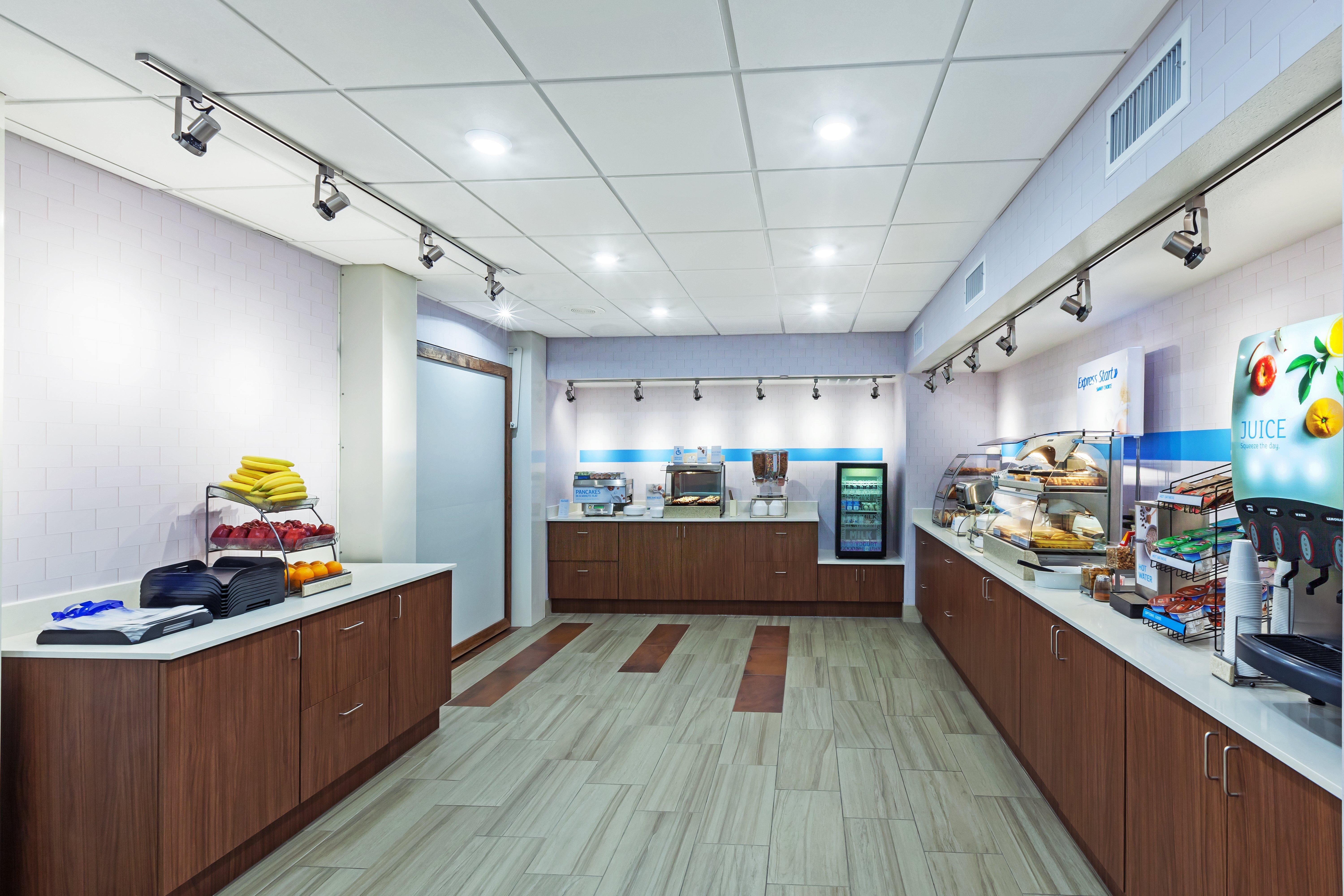 Holiday Inn Express Hotel & Suites Dallas Lewisville By Ihg Exterior photo