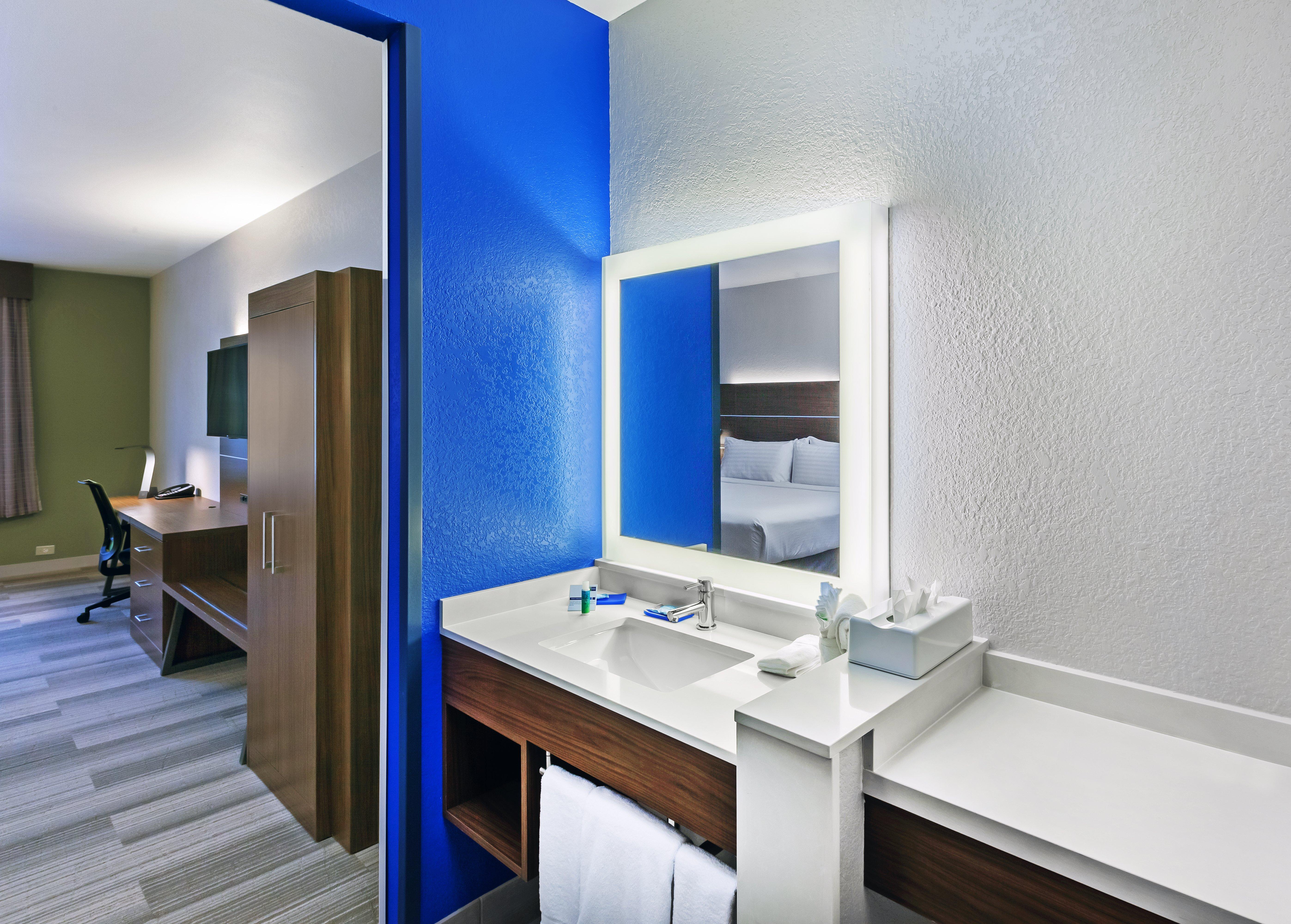 Holiday Inn Express Hotel & Suites Dallas Lewisville By Ihg Exterior photo