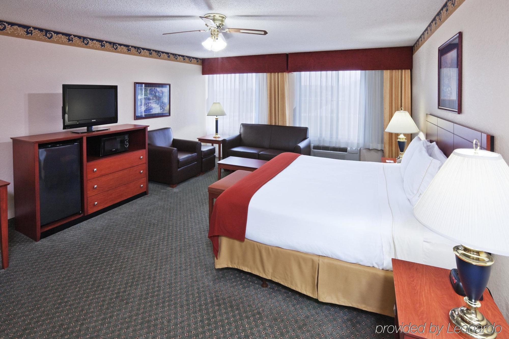 Holiday Inn Express Hotel & Suites Dallas Lewisville By Ihg Exterior photo